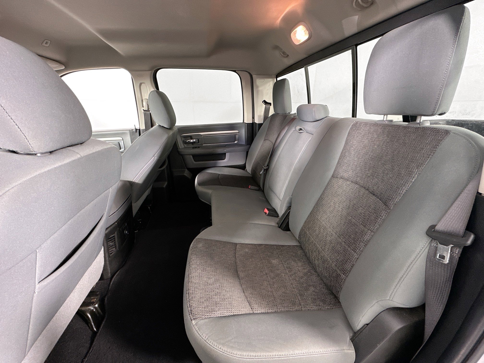 Used 2020 RAM 1500 Classic SLT w/ Luxury Group image 24