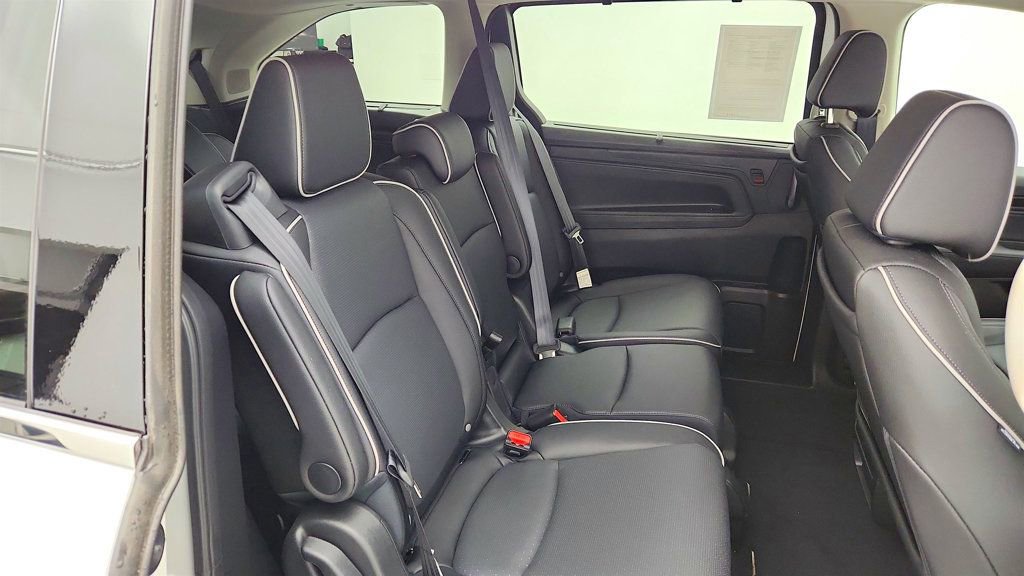 Used 2026 Honda Odyssey Elite image 25