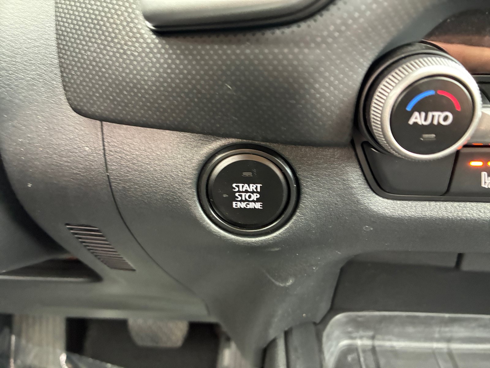 Used 2024 MAZDA CX-50 AWD 2.5 S w/ Preferred Package image 29