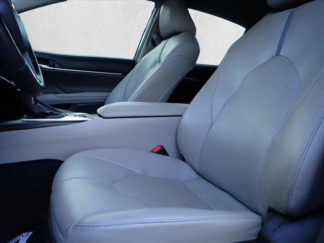 Used 2022 Toyota Camry XLE w/ Carpet Mat Package (TMS) FWD image 10
