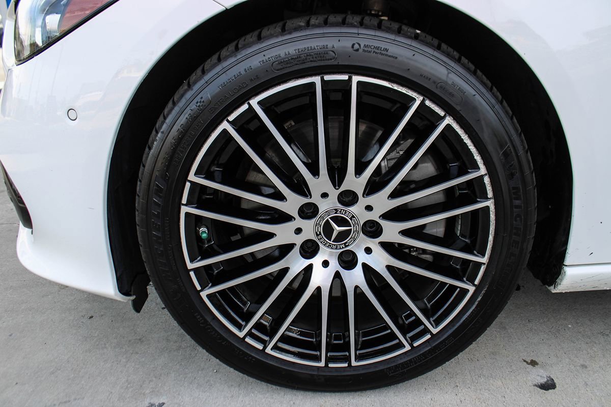 Used 2023 Mercedes-Benz C 300 Sedan image 32