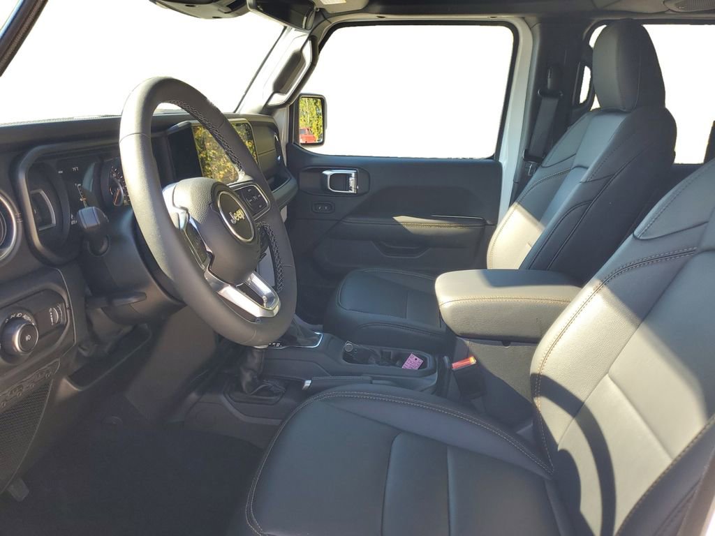 New 2025 Jeep Wrangler Sahara image 9