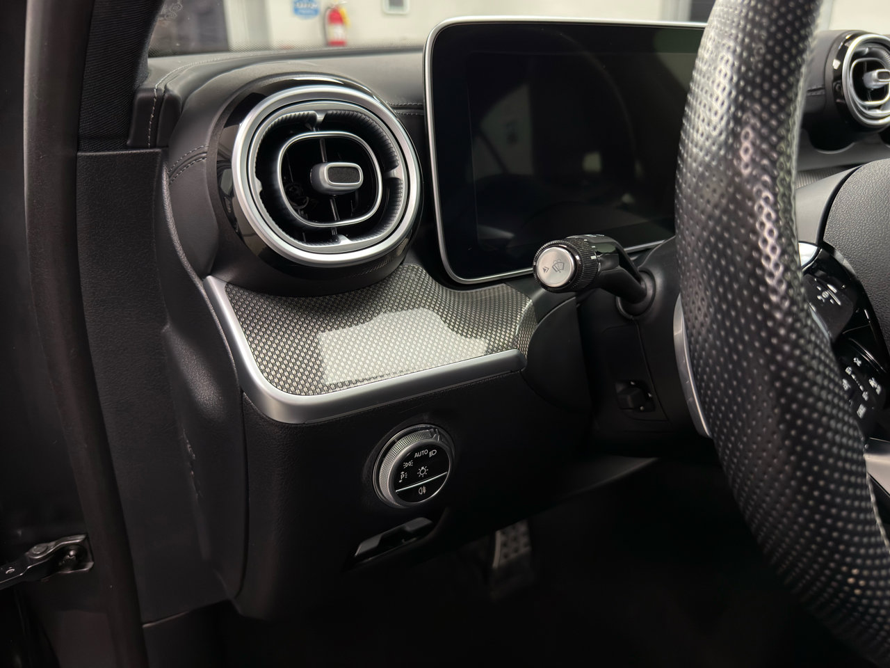 Used 2023 Mercedes-Benz C 300 4MATIC Sedan image 16