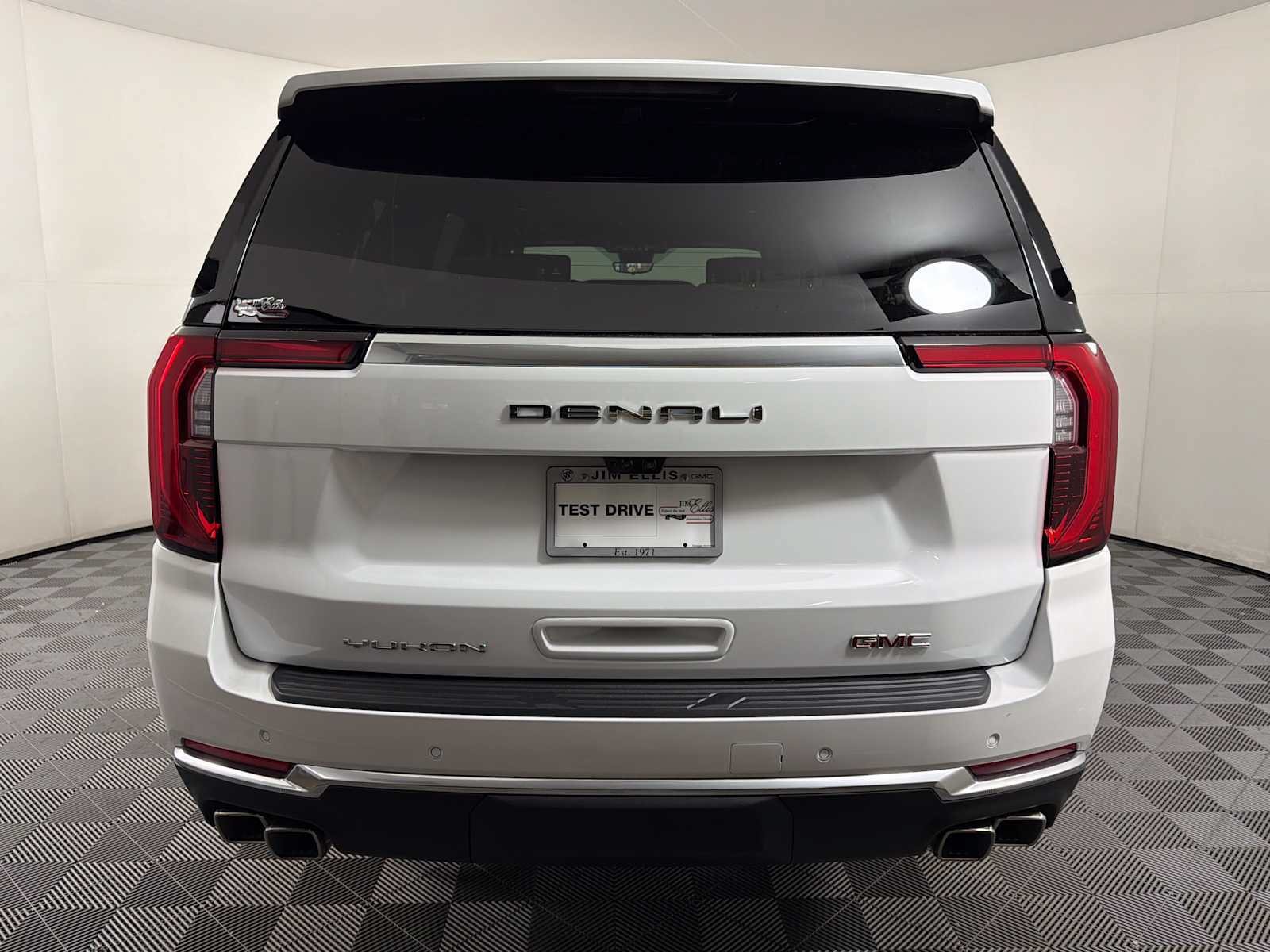 New 2026 GMC Yukon XL Denali w/ Denali Reserve Package AWD/4WD image 5