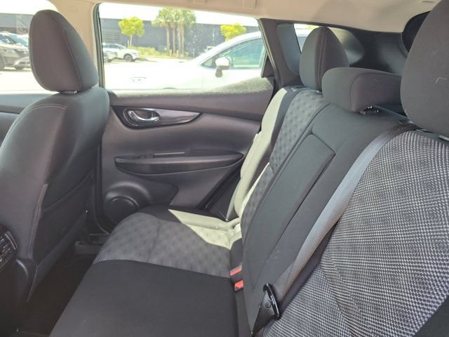 Used 2021 Nissan Rogue Sport SV FWD image 12