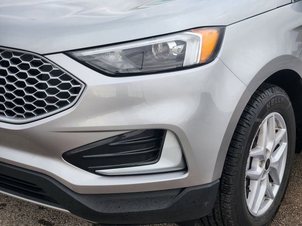 Used 2024 Ford Edge SEL image 10