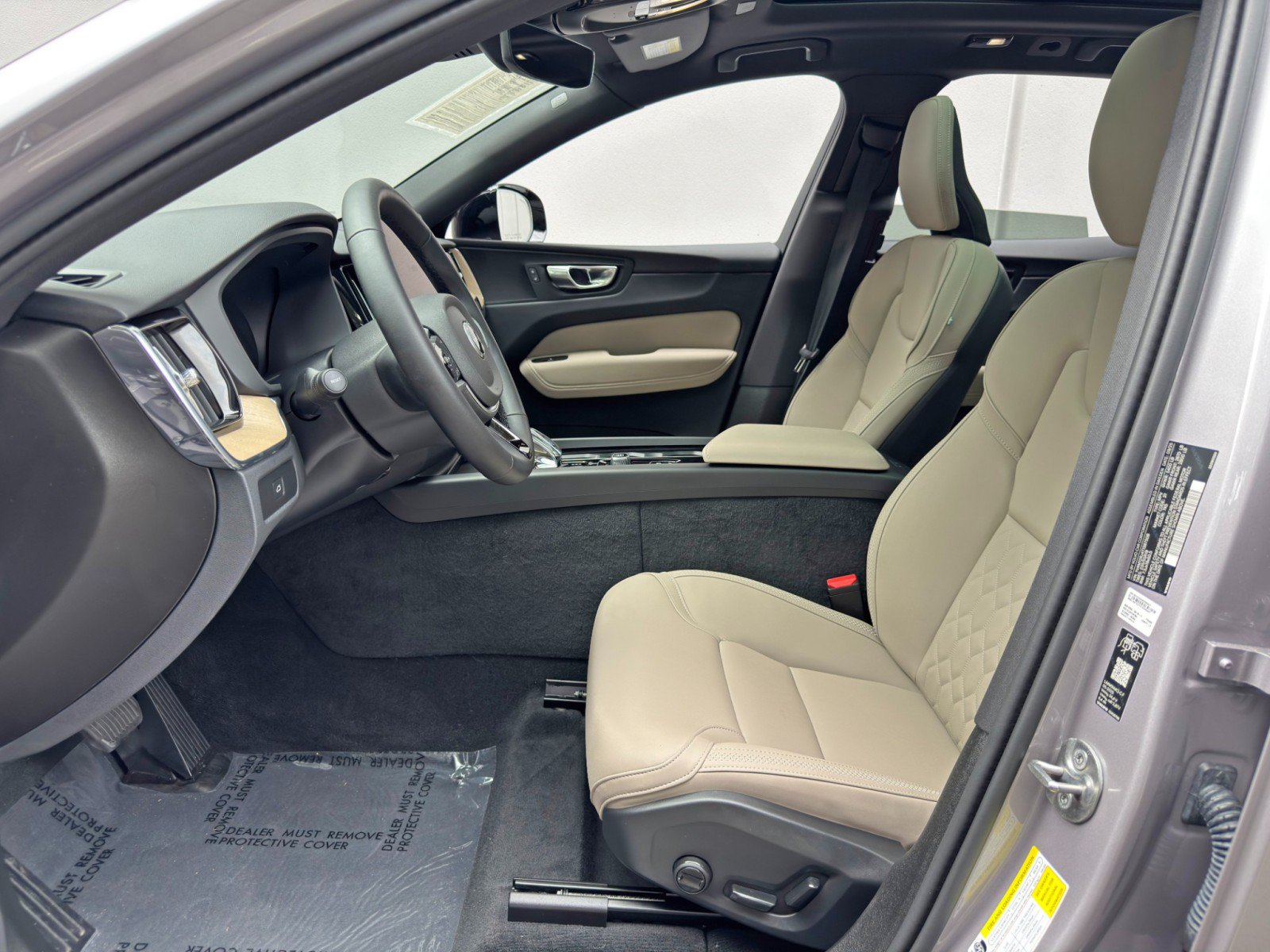 Used 2026 Volvo XC60 B5 Core w/ Climate Package AWD/4WD image 17