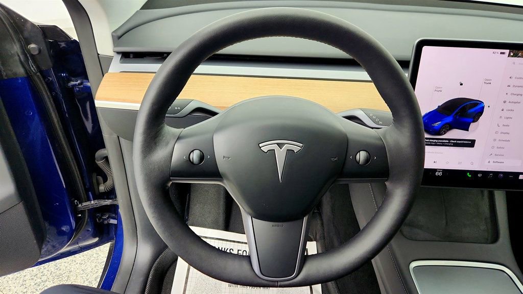 Used 2023 Tesla Model Y Long Range image 13