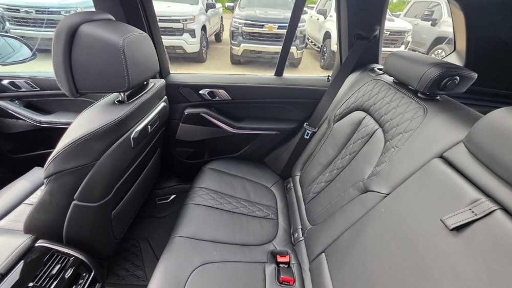 Used 2026 BMW X5 sDrive40i w/ M Sport Package image 25