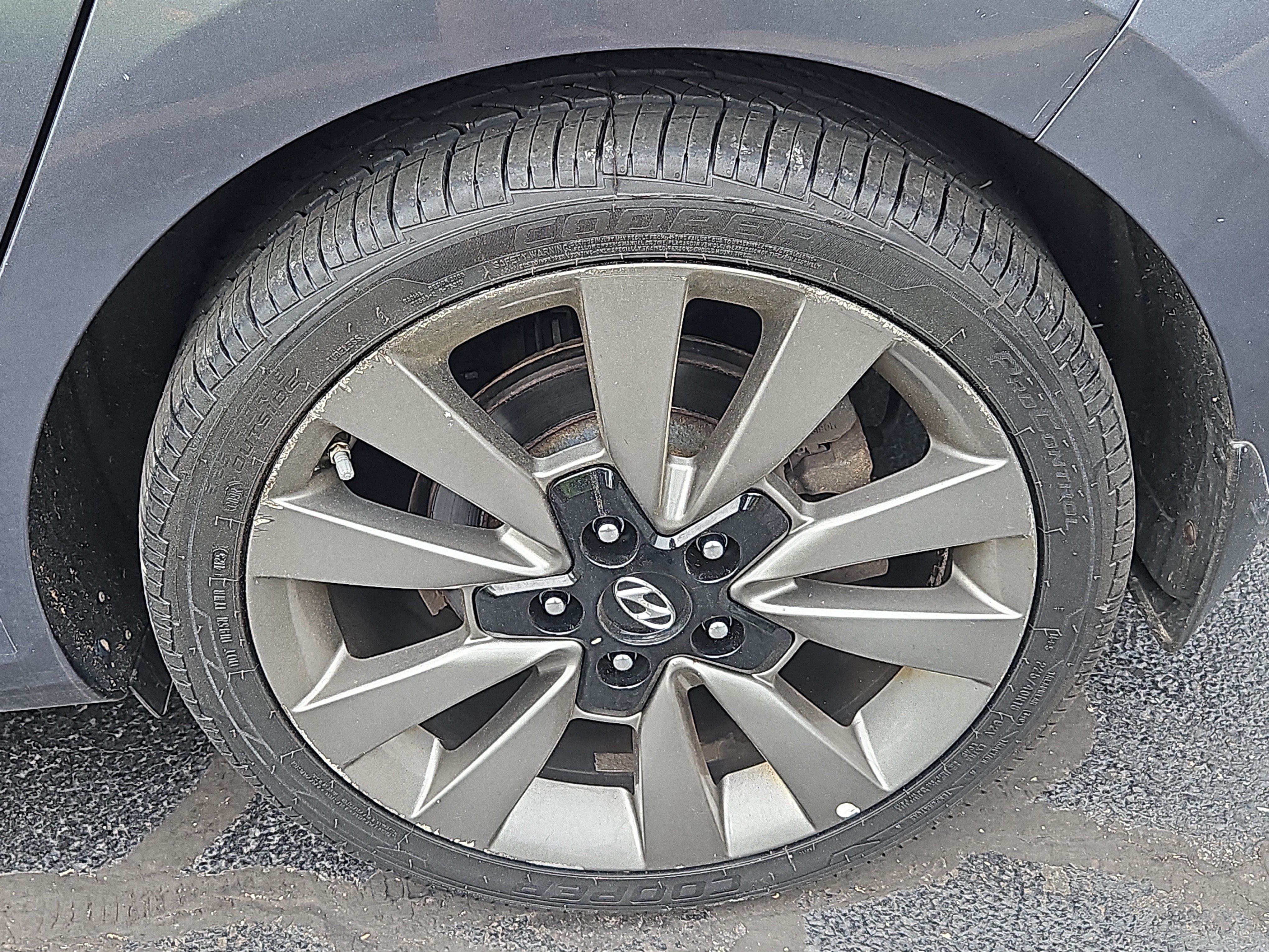 Used 2018 Hyundai Elantra GT Sport w/ Sport Tech Package 04 FWD image 26