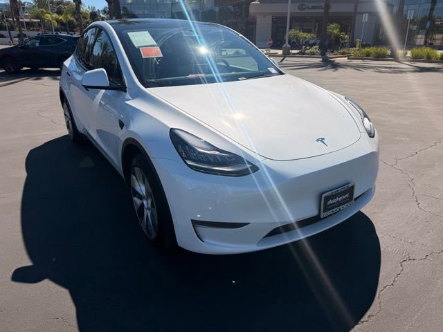 Used 2020 Tesla Model Y Long Range image 13