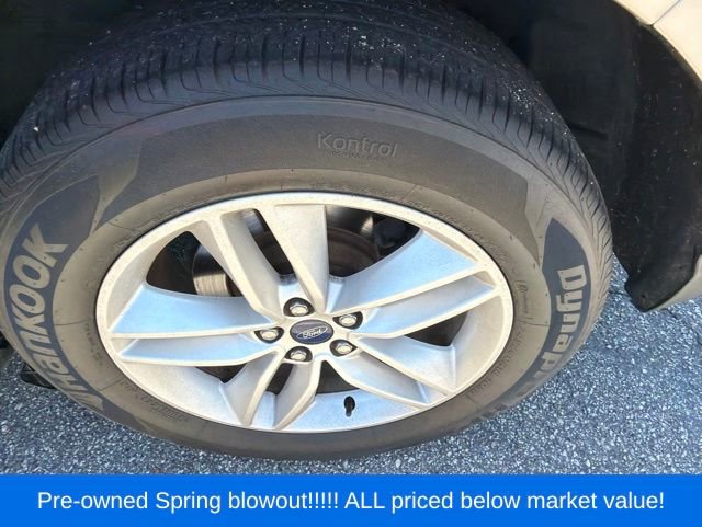 Used 2017 Ford Edge SEL w/ Equipment Group 201A AWD/4WD image 12