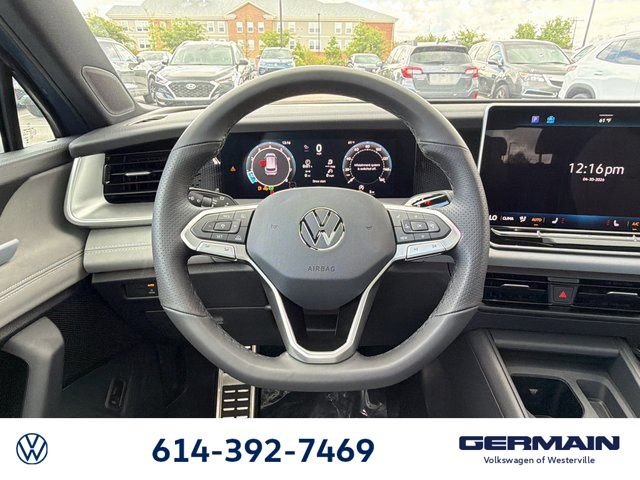 New 2026 Volkswagen Tiguan SE R-Line FWD image 19