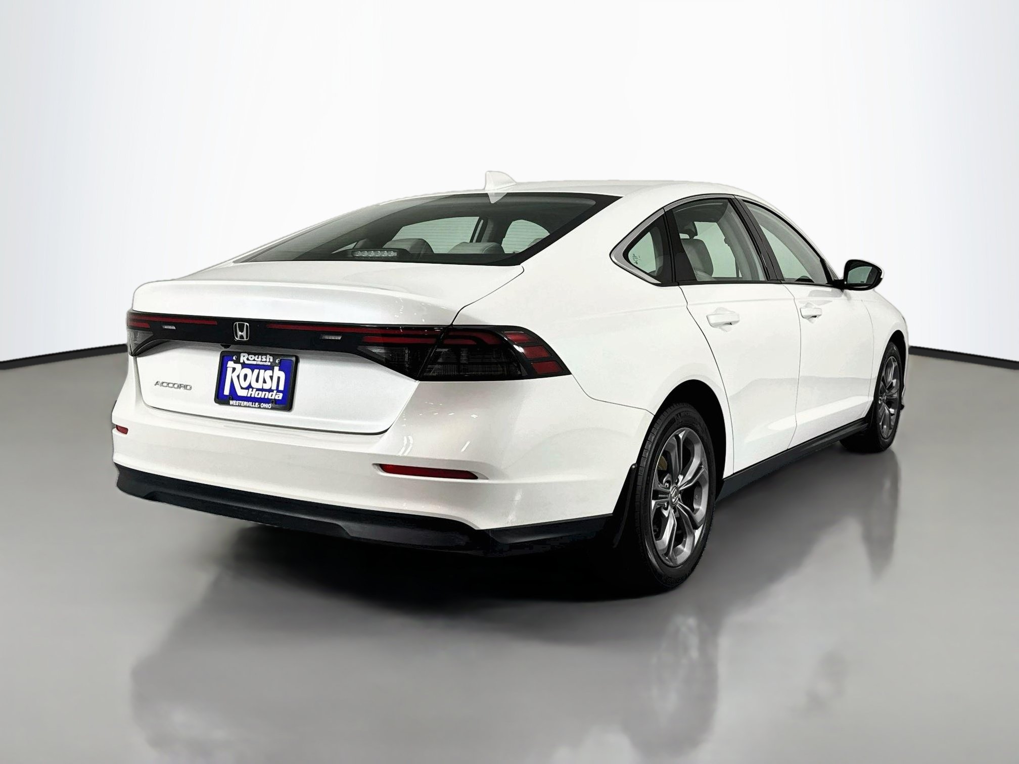 Certified 2024 Honda Accord EX image 5
