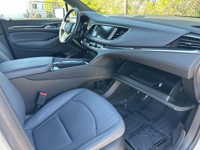 Used 2024 Buick Enclave Essence FWD image 43
