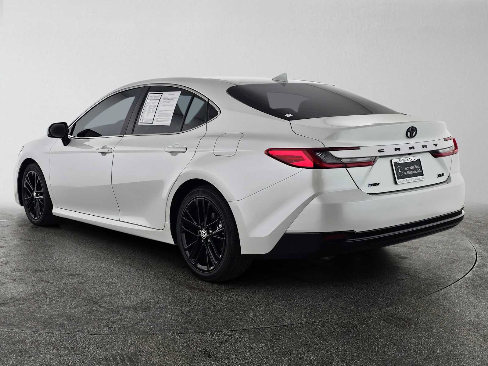 Used 2026 Toyota Camry XLE FWD image 5