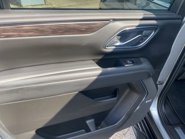 Used 2023 Chevrolet Suburban LT image 12