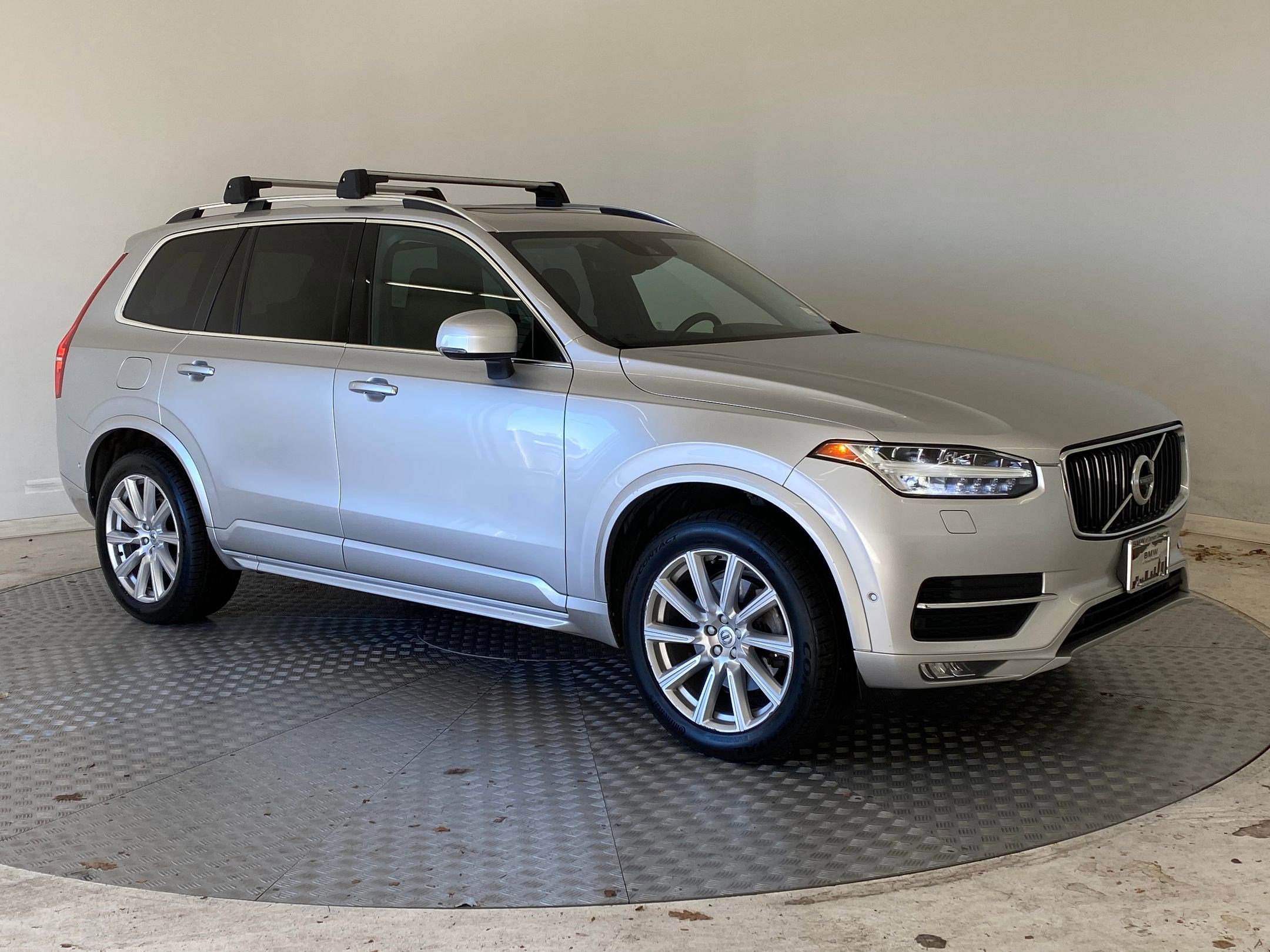 Used 2017 Volvo XC90 T6 Momentum w/ Vision Package image 6