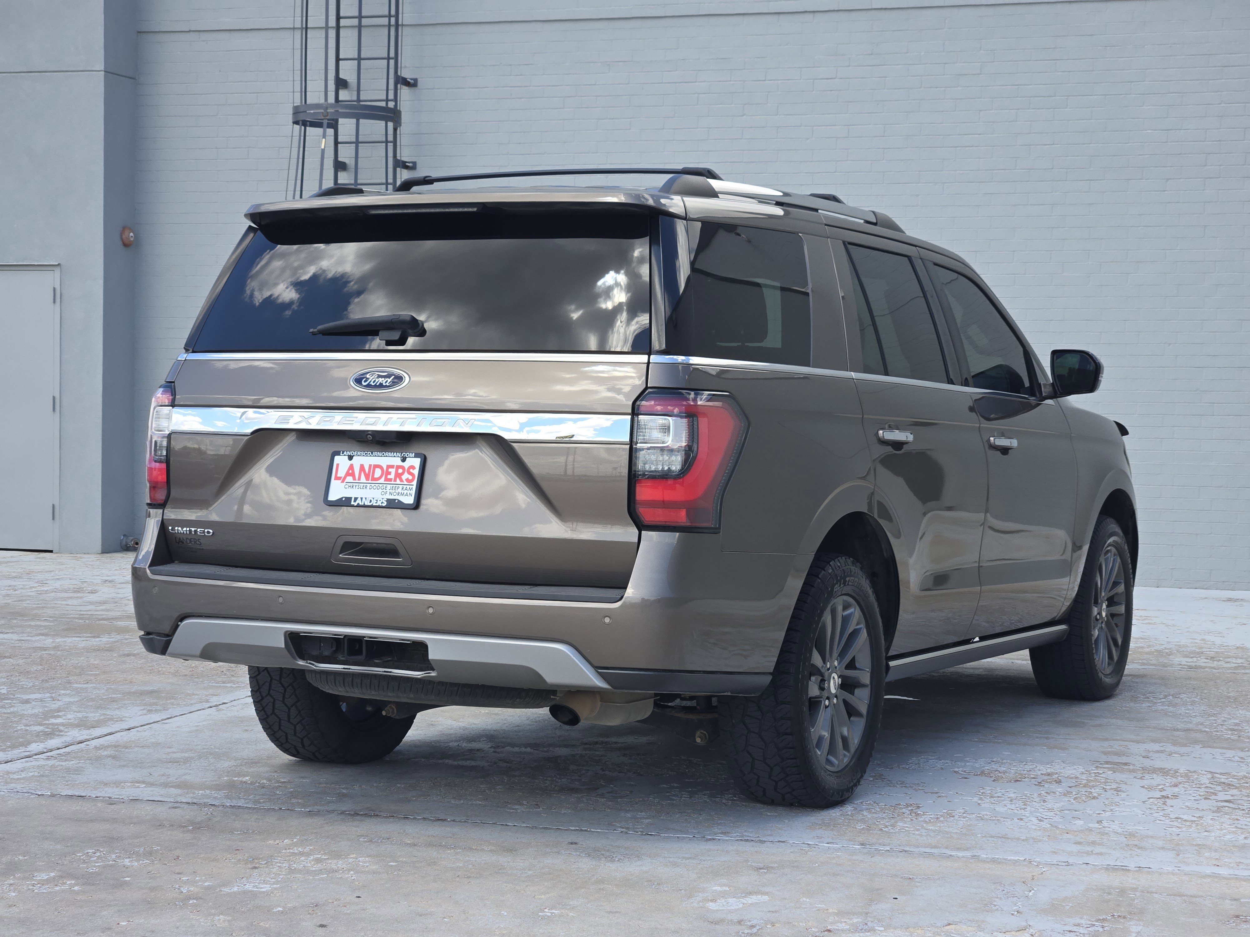 Used 2019 Ford Expedition Limited AWD/4WD image 7
