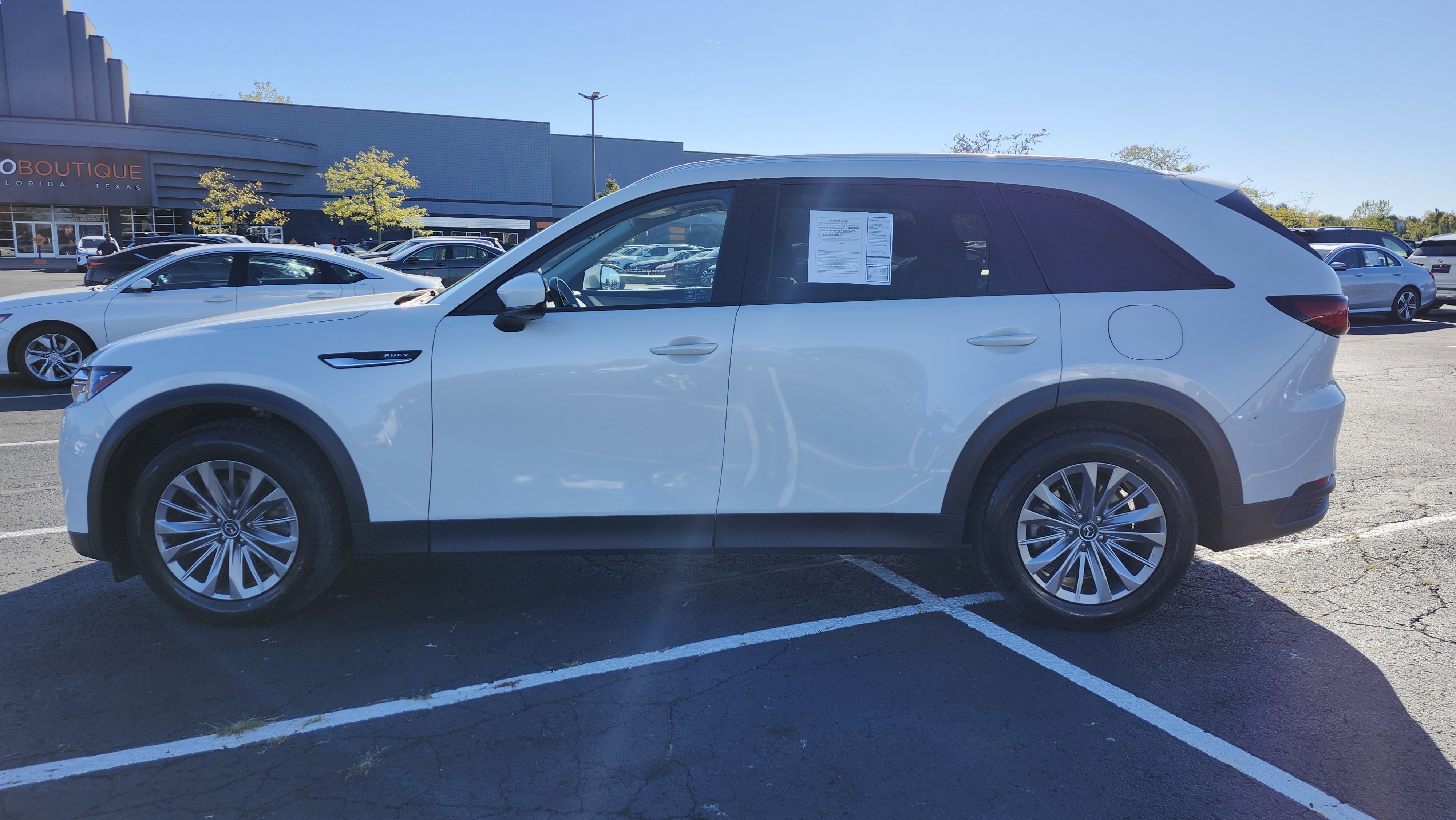 Used 2024 MAZDA CX-90 Plug-In Hybrid w/ Preferred image 7