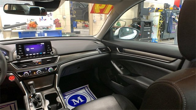 Used 2019 Honda Accord LX image 19