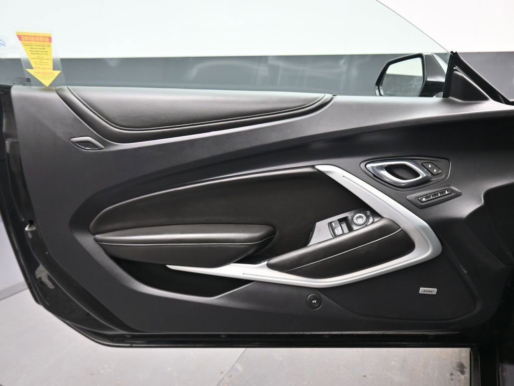 Used 2016 Chevrolet Camaro SS image 9
