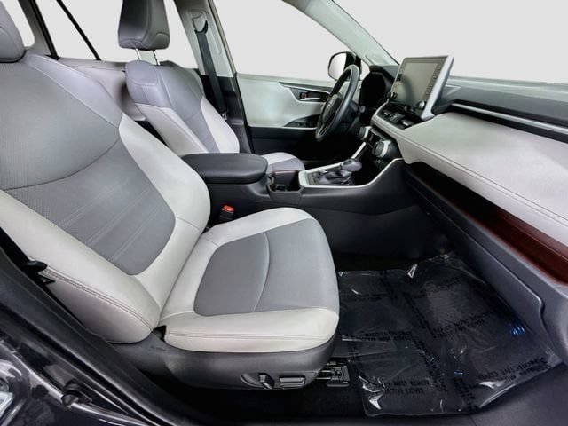 Certified 2022 Toyota RAV4 Limited w/ Limited Grade Weather Package AWD/4WD image 30
