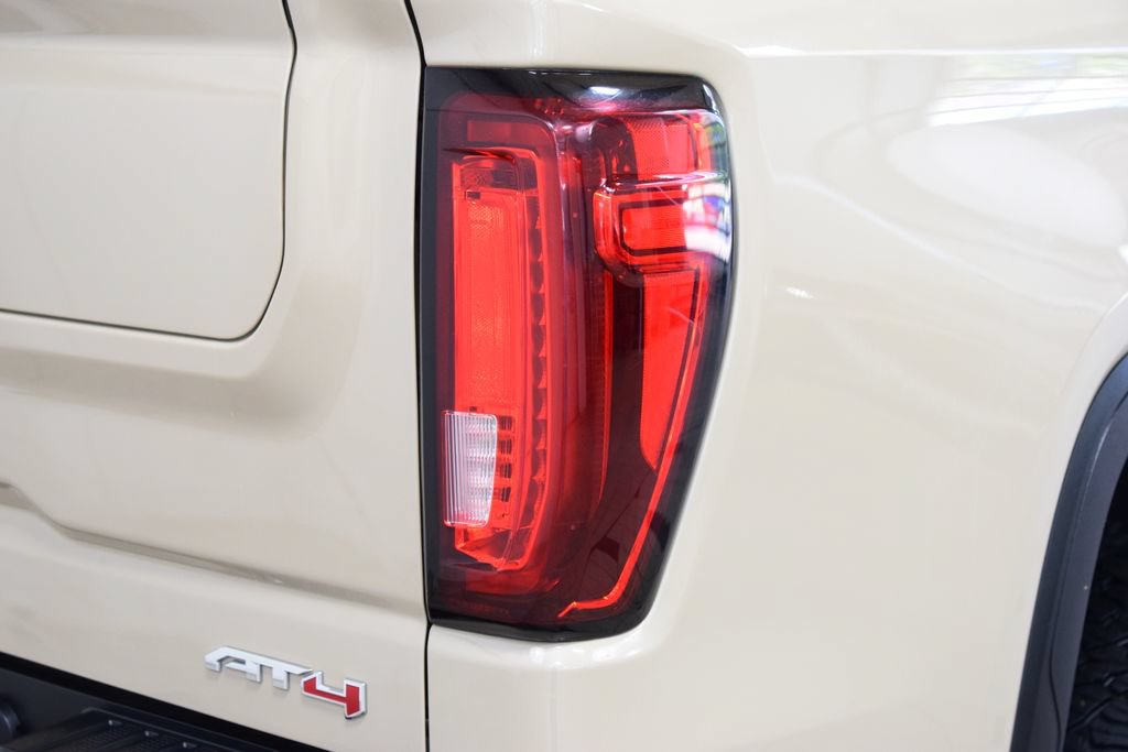 Used 2023 GMC Sierra 1500 AT4 w/ AT4 Premium Package AWD/4WD image 19