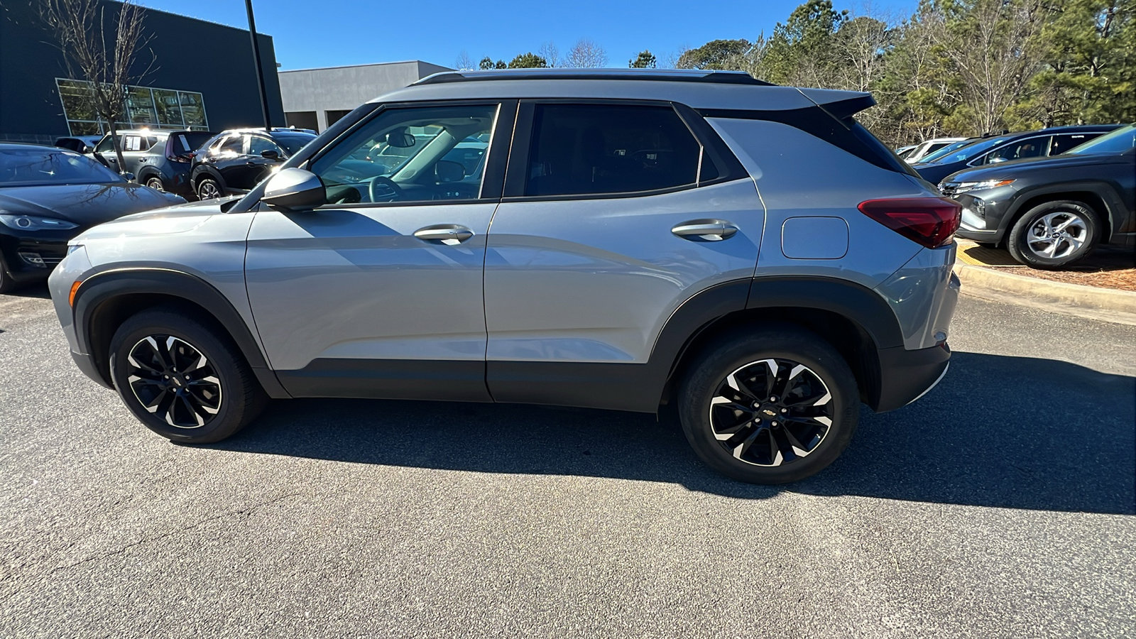 Used 2023 Chevrolet TrailBlazer LT w/ Convenience Package image 11