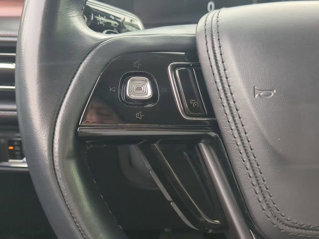 Used 2023 Lincoln Aviator Reserve w/ Equipment Group 201A image 17