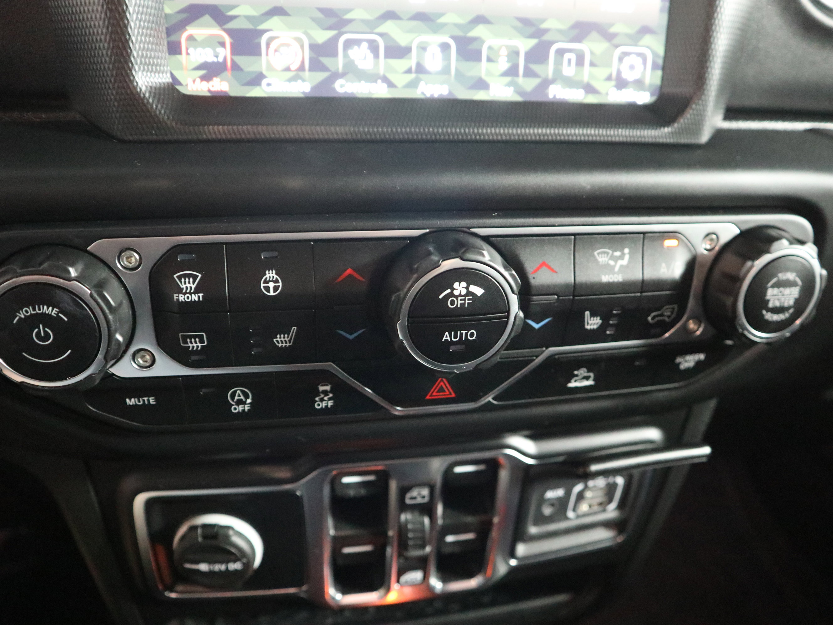 Used 2022 Jeep Gladiator Overland w/ Popular Equipment Package image 29