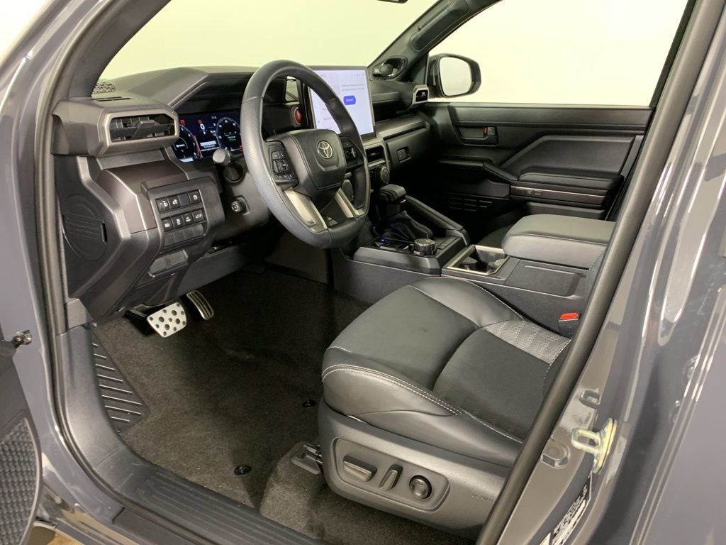 Used 2025 Toyota 4Runner TRD Sport Premium AWD/4WD image 31