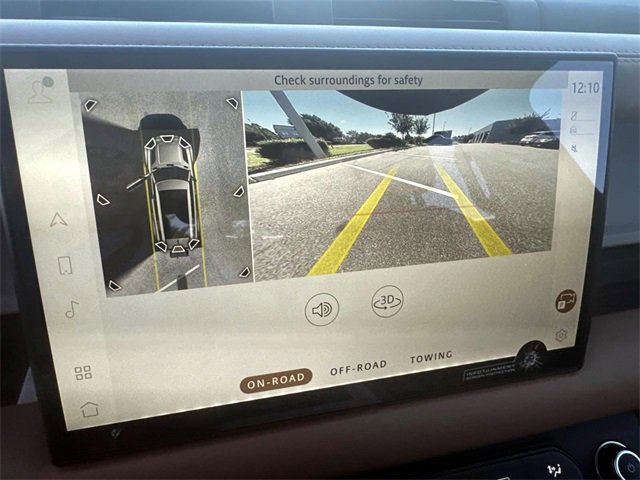 New 2025 Land Rover Defender 130 X-Dynamic SE image 24