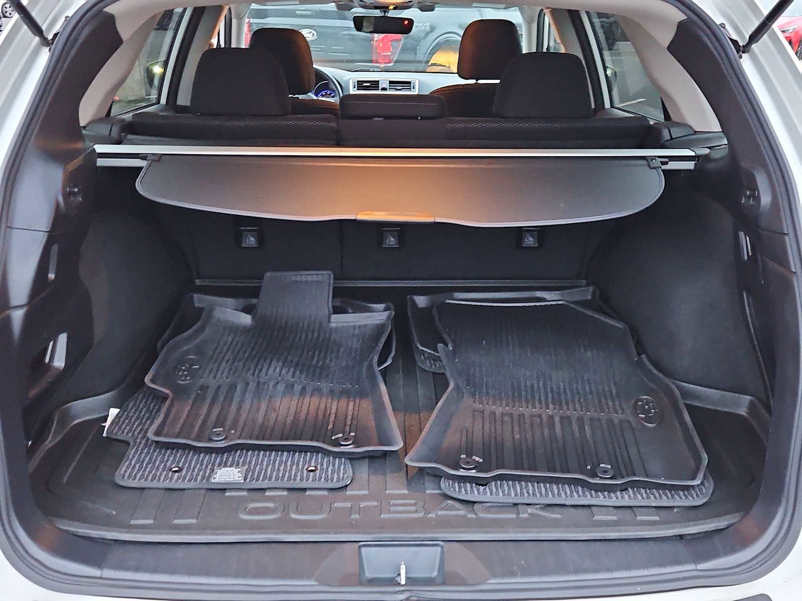 Used 2019 Subaru Outback 2.5i Premium image 32