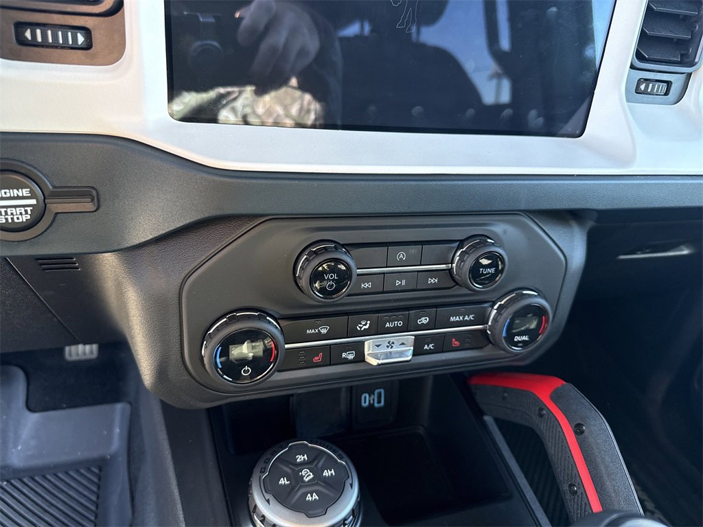 Used 2025 Ford Bronco Heritage Edition image 30