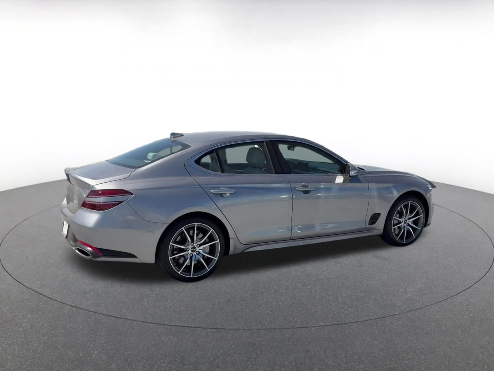 Used 2025 Genesis G70 2.5T AWD/4WD image 14