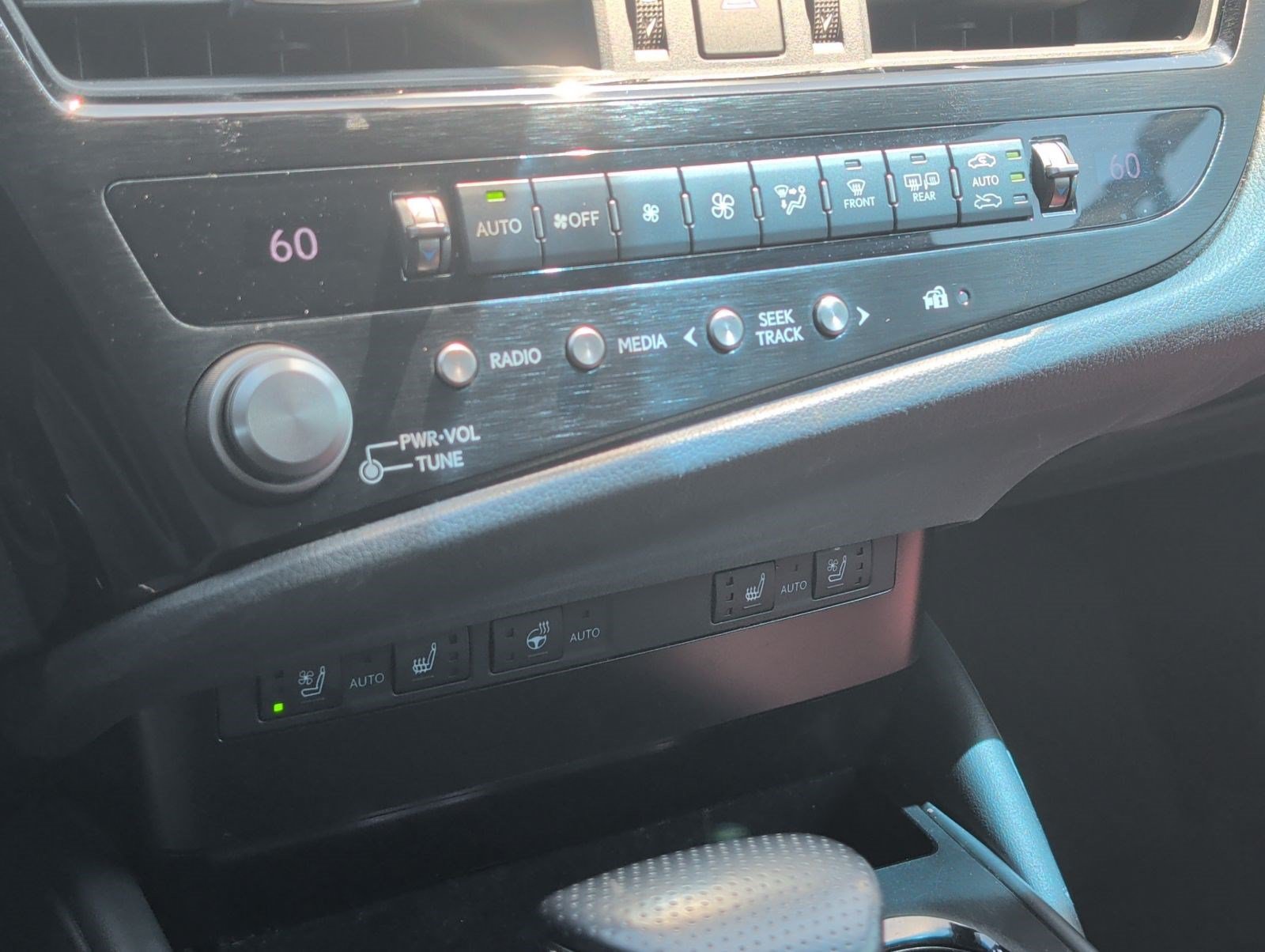 Used 2023 Lexus ES 300h F Sport FWD image 20