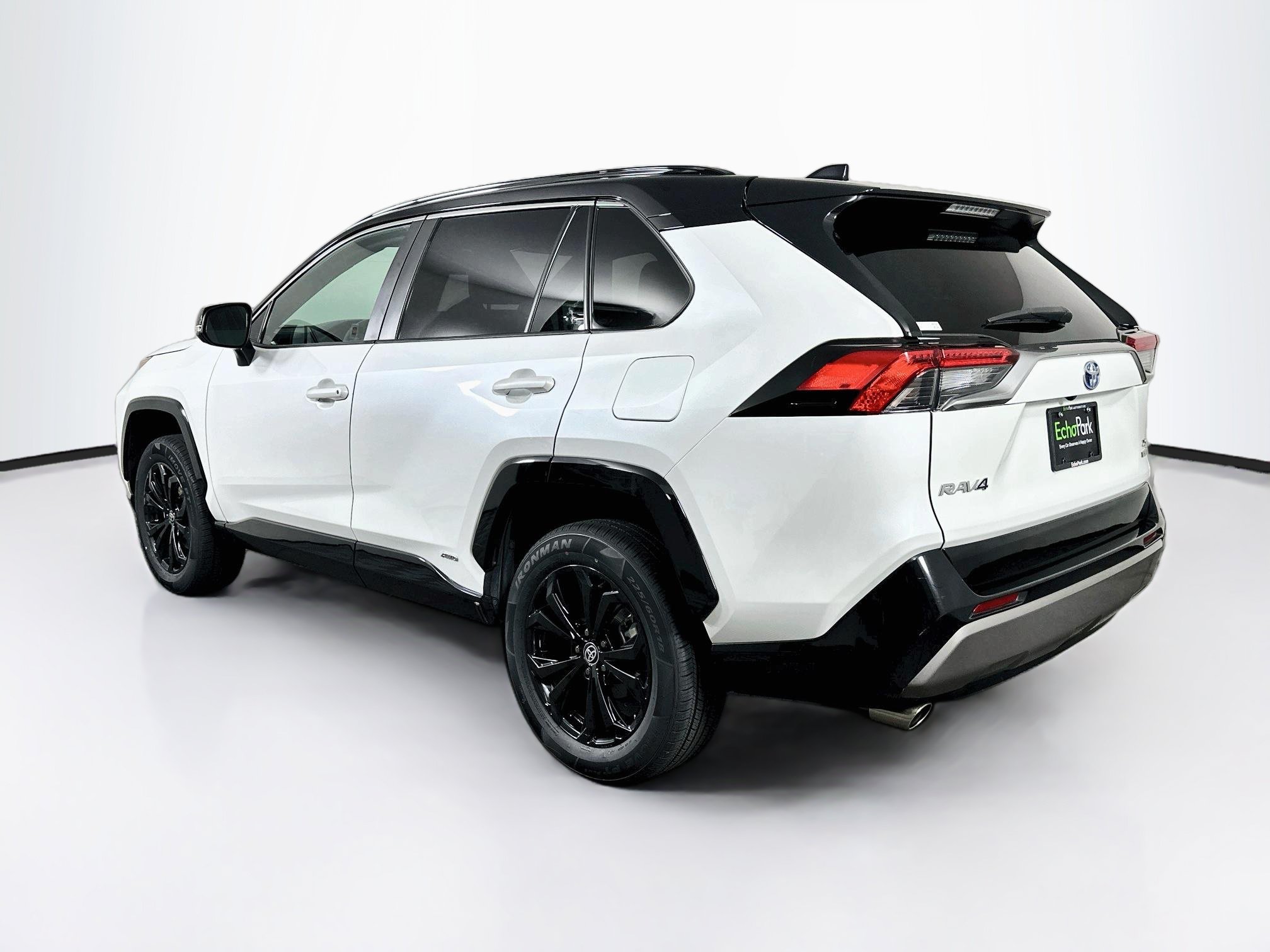 Used 2023 Toyota RAV4 XSE w/ XSE Grade Weather Package AWD/4WD image 5
