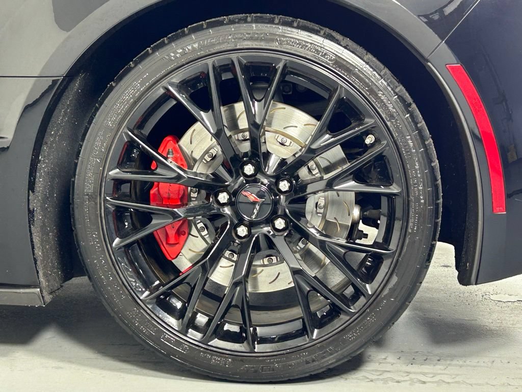 Used 2016 Chevrolet Corvette Z06 w/ 3LZ Preferred Equipment Group RWD image 46