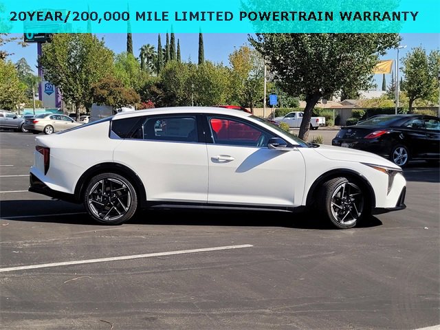 New 2025 Kia K4 GT-Line image 3