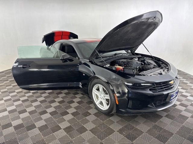 Used 2019 Chevrolet Camaro LT RWD image 14