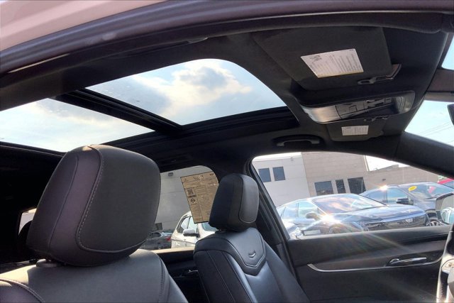 Used 2024 Cadillac XT6 Luxury w/ LPO, Floor Liner Package AWD/4WD image 22