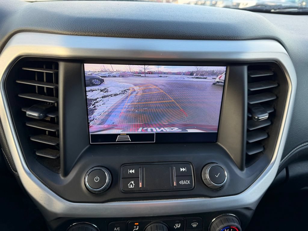 Used 2023 GMC Acadia SLE FWD image 24