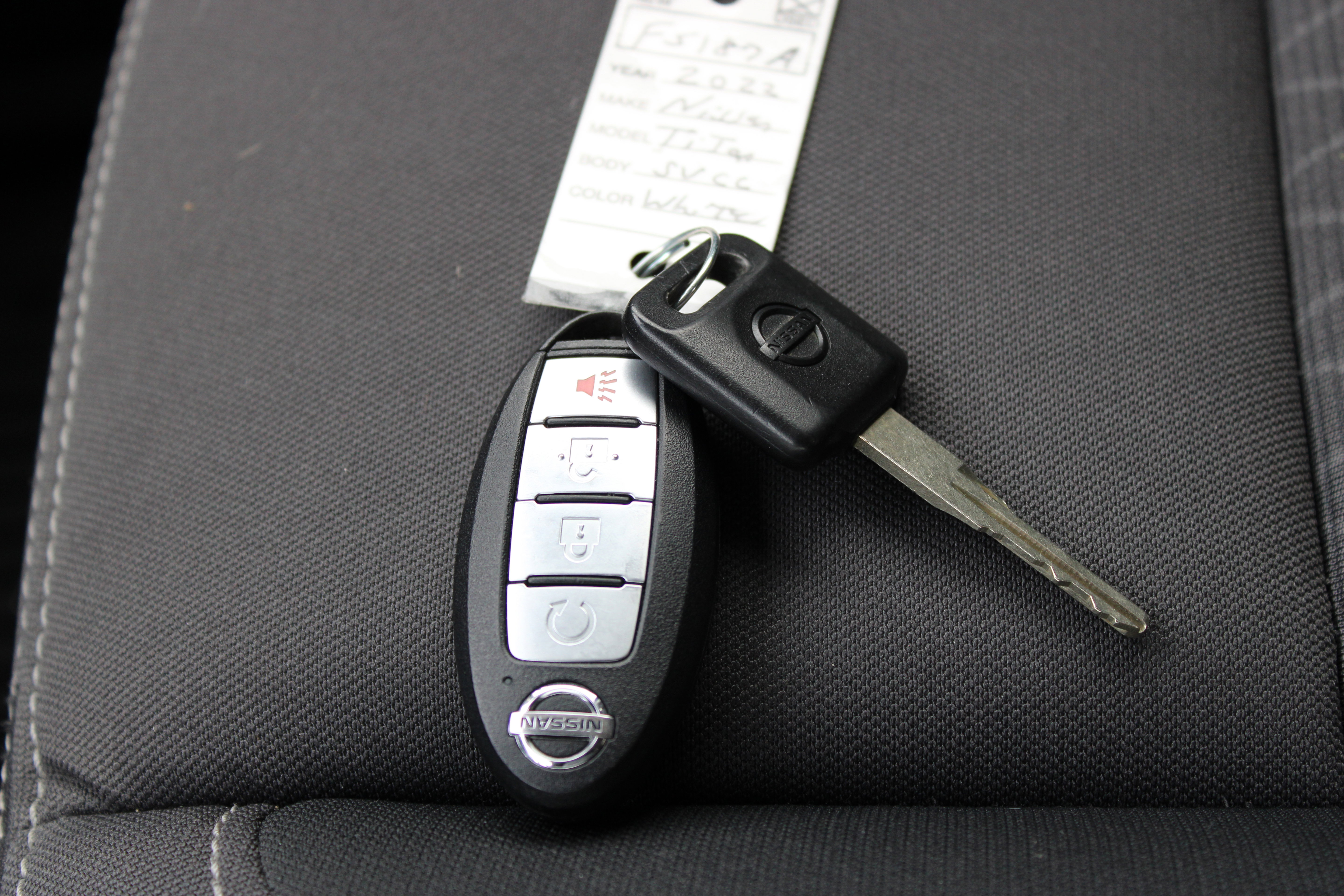 Certified 2022 Nissan Titan SV w/ SV Convenience Package image 38