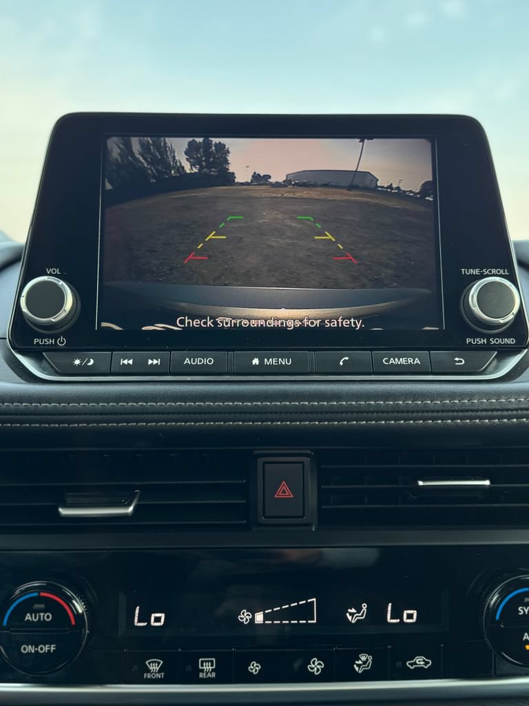 Used 2025 Nissan Rogue SV FWD image 20
