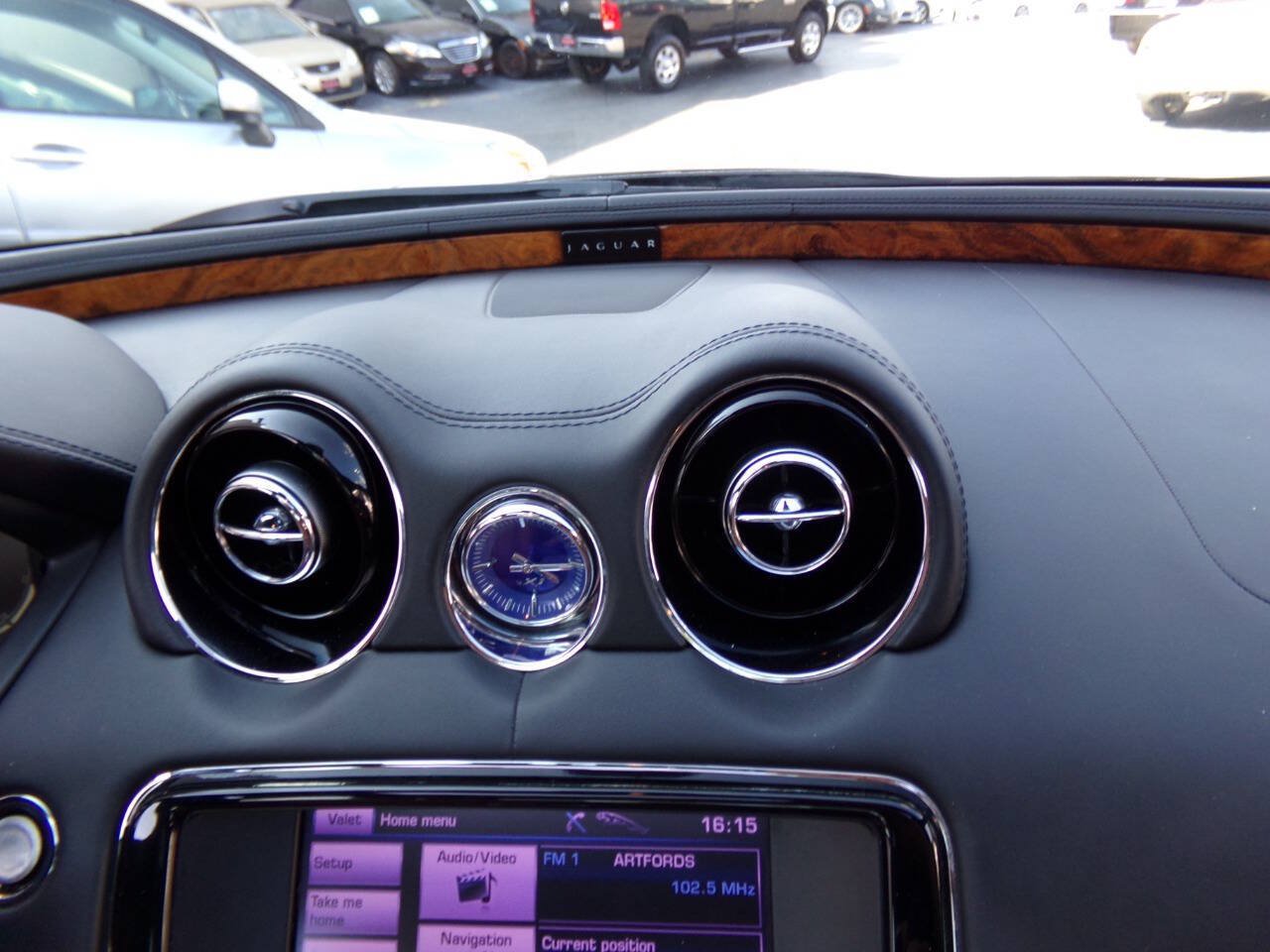 Used 2013 Jaguar XJ AWD image 43