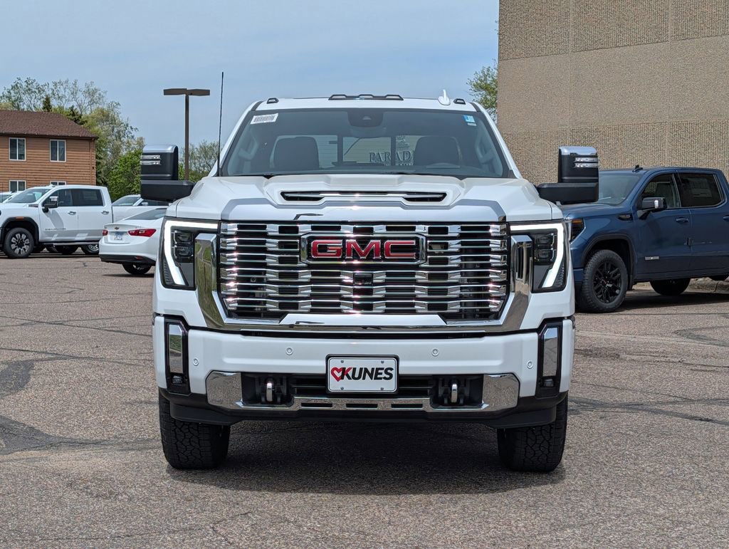 New 2026 GMC Sierra 3500 Denali w/ Denali Reserve Package AWD/4WD image 2