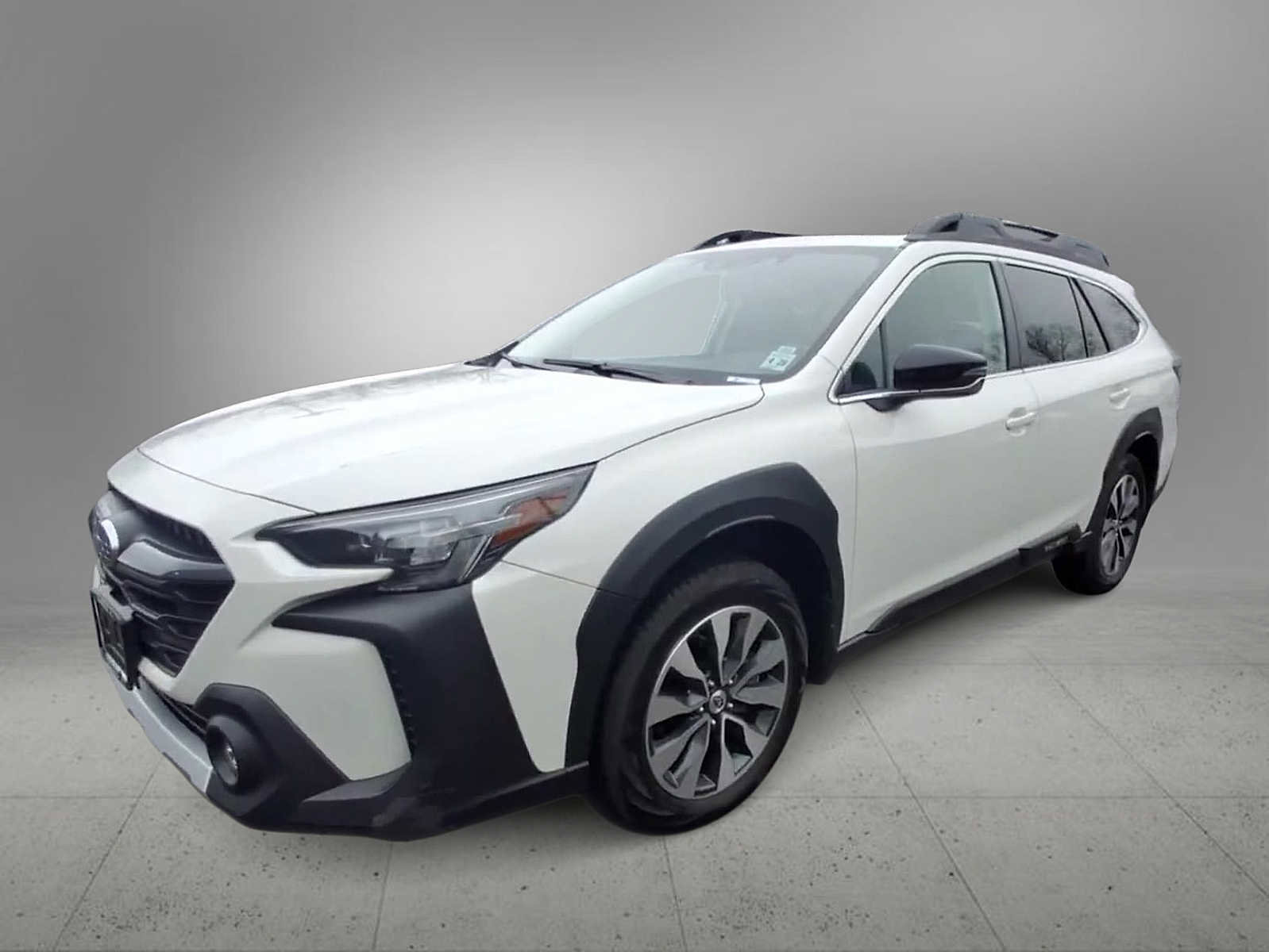 Used 2023 Subaru Outback Limited image 4
