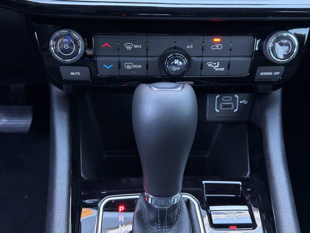 New 2026 Jeep Compass Latitude AWD/4WD image 16