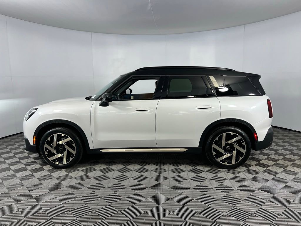 Used 2025 MINI Cooper Countryman SE w/ Comfort Package Max image 11